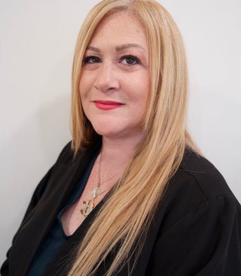 Portrait of Alana Miller, NYS LICENSED REAL ESTATE SALESPERSON.